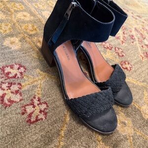 Lucky Brand Black Suede Sandal Block Heels